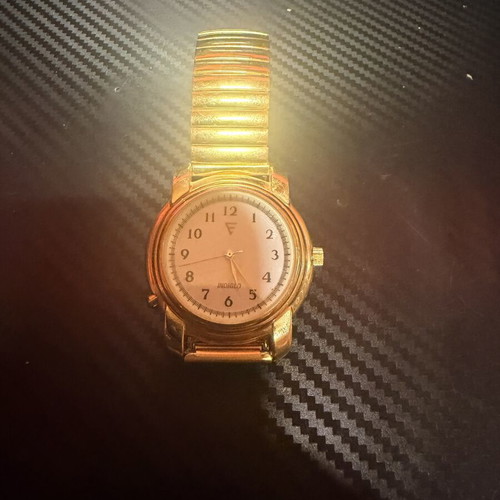 Women's watch used, battery needed