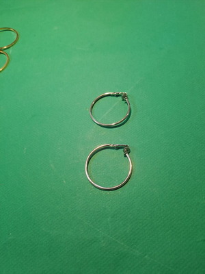 Steel hoop earrings like new, 4cm diameter, silver color