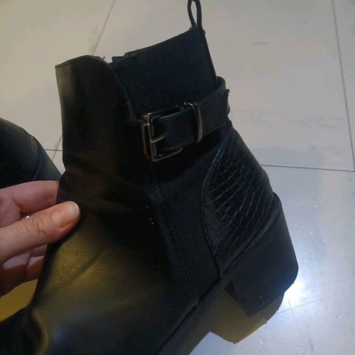 Booties like new, size 40, black