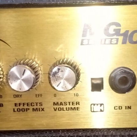 Ενισχυτής κιθάρας Marshall MG 100DFX μεταχειρισμένος με πετάλι Marshall Footswitch