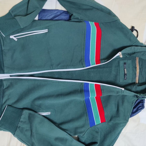 Hooded sweatshirt jacket like new, green, size XL