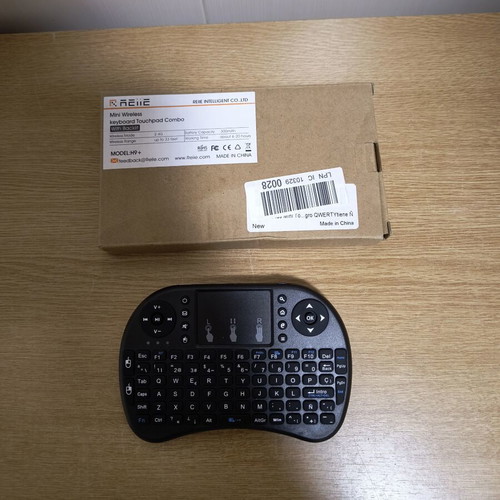 Mini Wireless Keyboard with Touchpad 2.4 Gh new