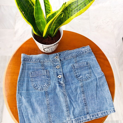 Mini denim skirt medium size like new, 90s Y2K style, blue cotton