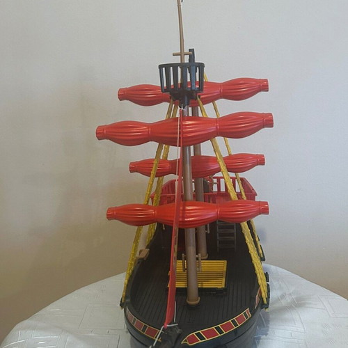Playmobil Blackbeard’s Pirate Ship 5736 like new missing anchor and cannon
