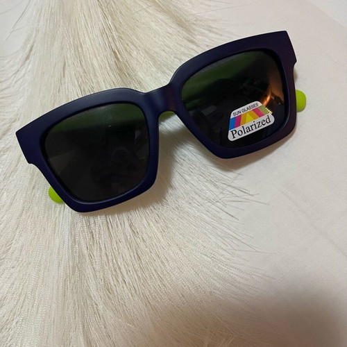 Children's sunglasses new with polarized lens blue and green for boys