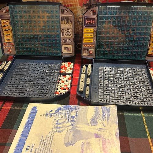 Battleship board game 1999 like new