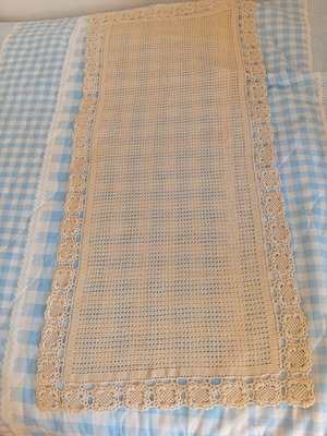 Handmade Semen table runner like new 0.90×40