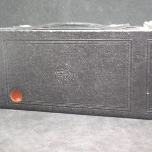 Antique Eastman Kodak Hawk-Eye bellows camera used 1917