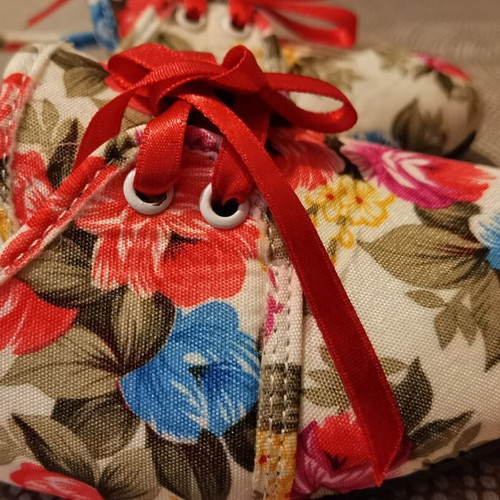 Meat shoes with floral pattern like new, size 40, textile