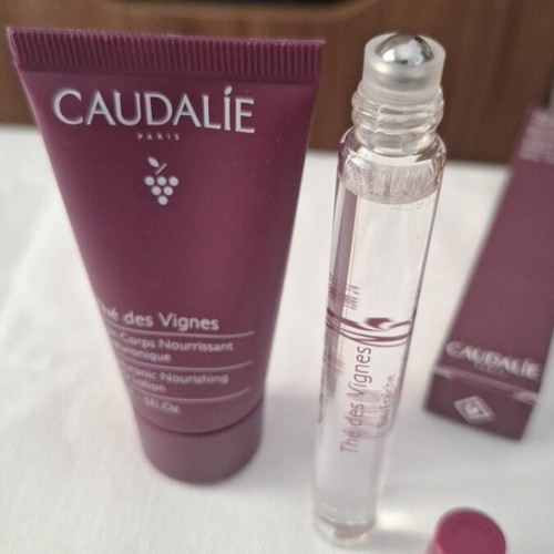 Caudalie Thé des Vignes gift set with body lotion and eau fresh roll-on