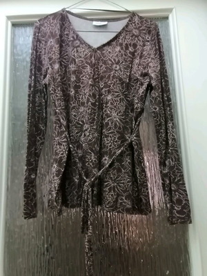 Blouse M like new, white and brown