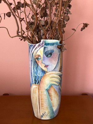Colored tall vase like new