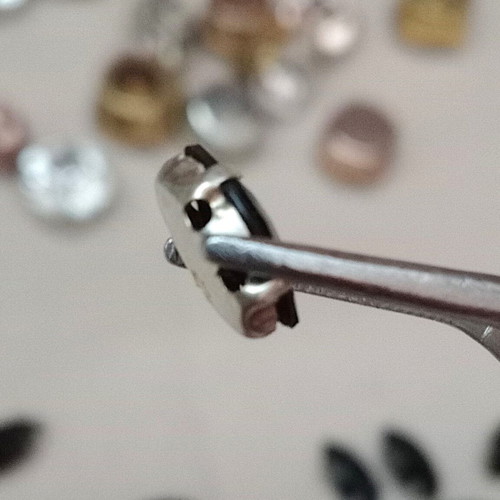 Glass rhinestones on metal base like new for sewing