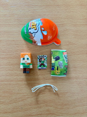 Φιγούρα kinder joy Minecraft Alex σαν καινούργιο