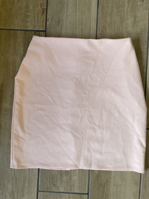 Mini pink skirt like new, size S