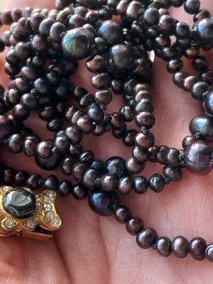 Black Pearls Necklace like new, about 400 small and 50 large pearls