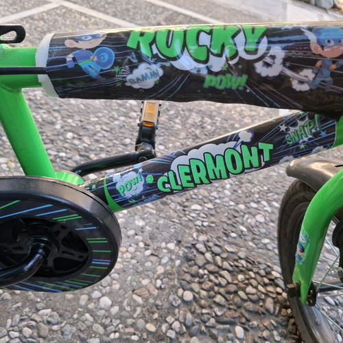 Clermont 12' Children's Bicycle used with basket and bell