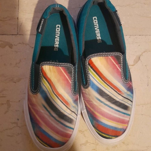 Low Converse used athletic shoes, multicolor, size 32