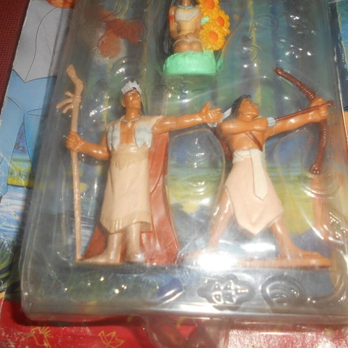 Pocahontas collectible figures 1994 Mattel used set