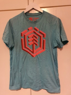 Element tshirt like new, turquoise with red design, size XS