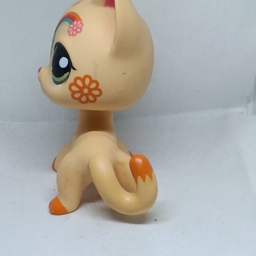 Littlest Pet Shop Jumbo Shorthair Cat Rainbow figure like new