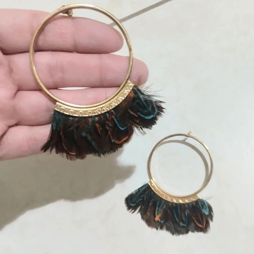 Zara statement feather earrings like new, large gold colorful