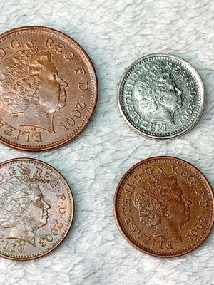 United Kingdom coins used, set of 4, M36-32