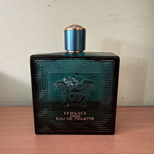 Versace Eros Eau de Toilette 200ml used, authentic with box