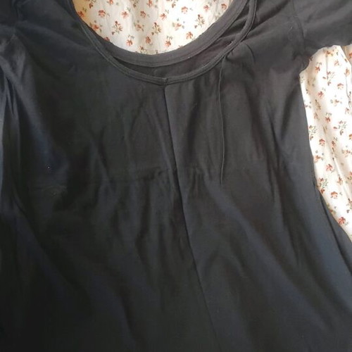 T-shirt with guitar print like new, size M, black