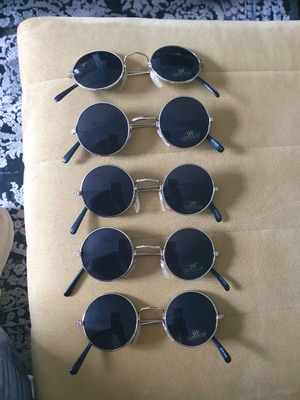 Sunglasses new, pack of 5, black and gold