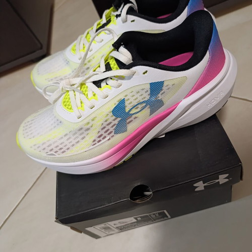 Under Armour Velocity Pace running shoes, white, size 39