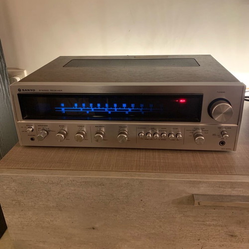 Sanyo Stereo Receiver used