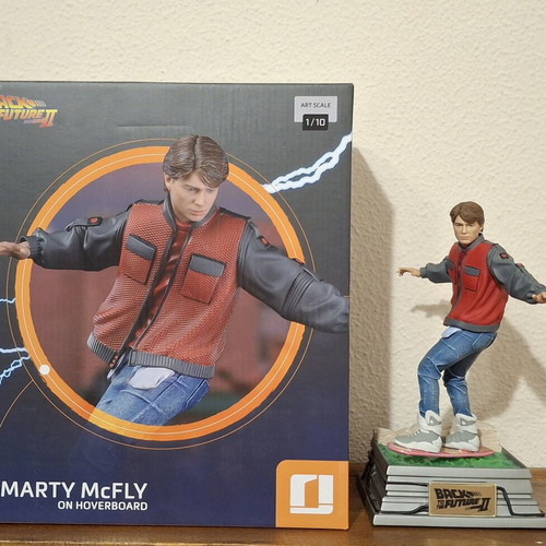 Marty McFly Hoverboard Statue Back to the Future II 1/10 Scale like new