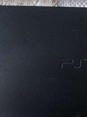 Sony Playstation 3 σαν καινούργιο με 3 παιχνίδια και 2 αυθεντικούς μοχλούς