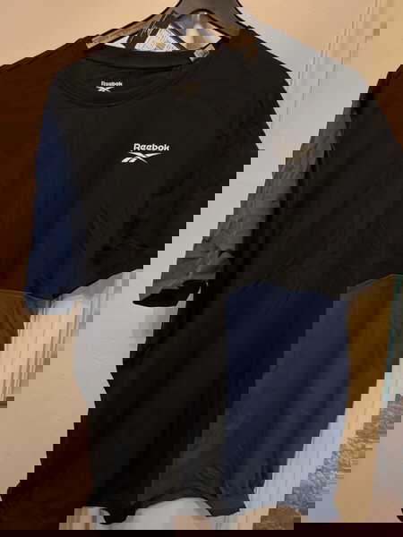 Reebok T-shirt