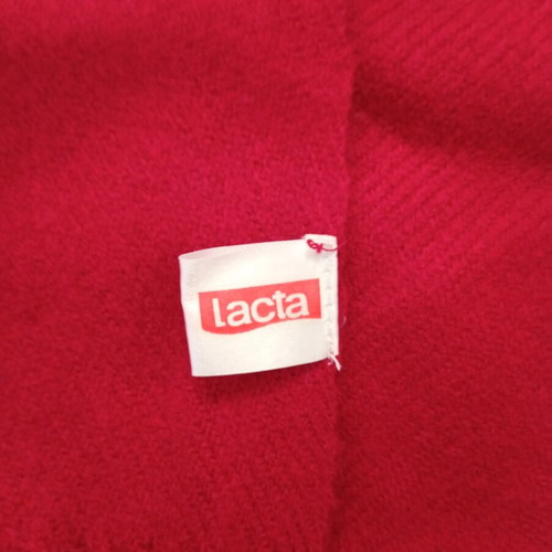 Acrylic red Lacta scarf like new