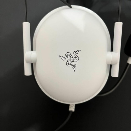 Razer BlackShark V2 X headphones like new, surround audio, wired