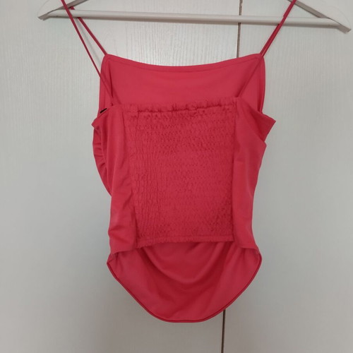 Fuchsia fitted top small medium in like new condition