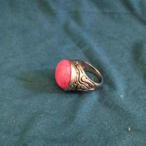Silver 925 ring like new with synthetic stone