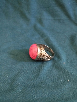 Silver 925 ring like new with synthetic stone