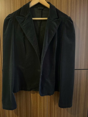 Sisley black velvet jacket like new, short, size Small/Medium