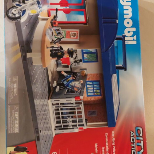 Playmobil City Action Police Station Case like new