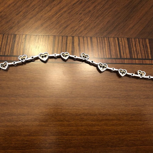 Silver bracelet used with heart design 925