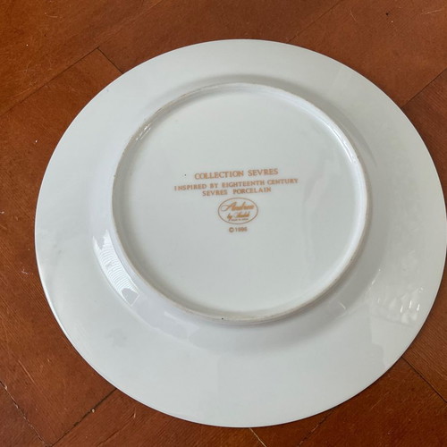 Sevres plate in excellent condition, porcelain, 18th century replica