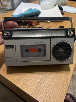 Sanyo M1700F portable radio cassette player used, 1970