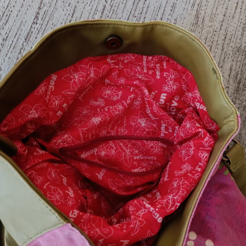 Desigual shoulder bag like new, pink and green