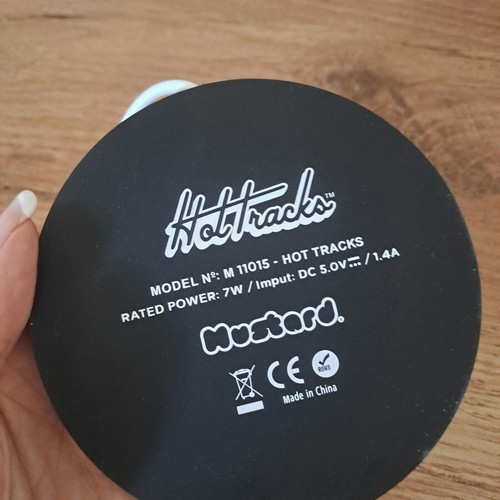 Mustard Hot Tracks USB Mug Warmer like new, retro vinyl design