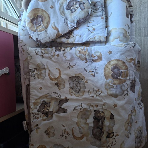 Baby nest set with 2 pillows and blanket