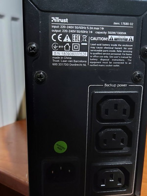 Trust Oxxtron 1000VA power supply 560W like new