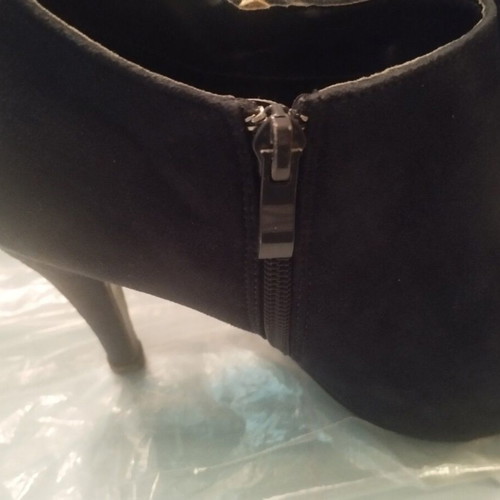 Blue suede ankle boots like new, size 39